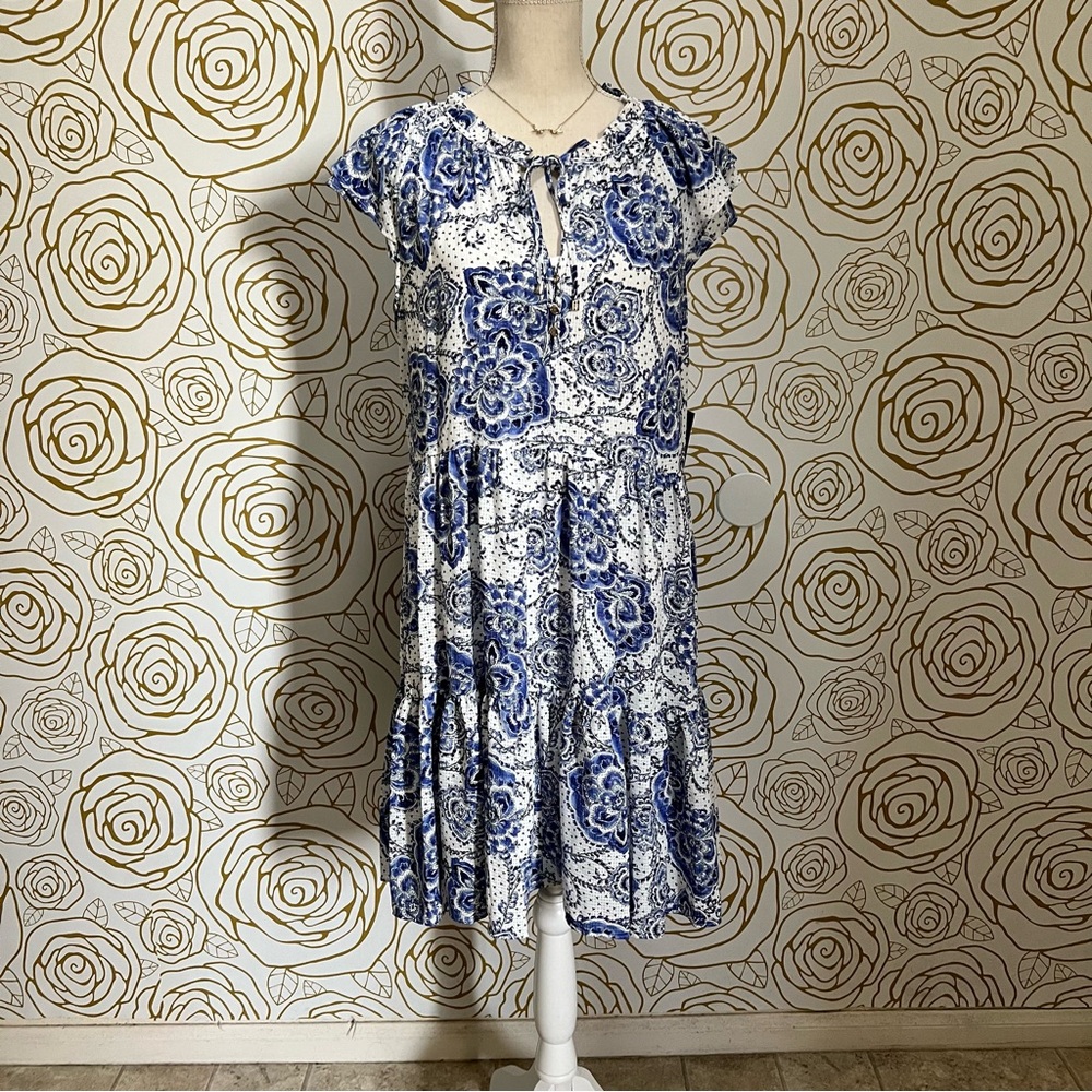 NWT Tommy Hilfiger Short Flutter Sleeve Keyhole Neck Tiered Sheath Dress